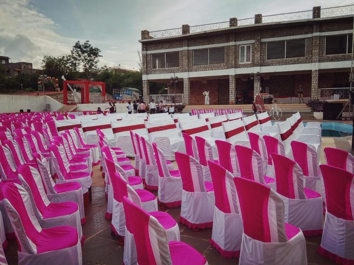 Kanthi Resorts Badami Bāgalkot Esterno foto